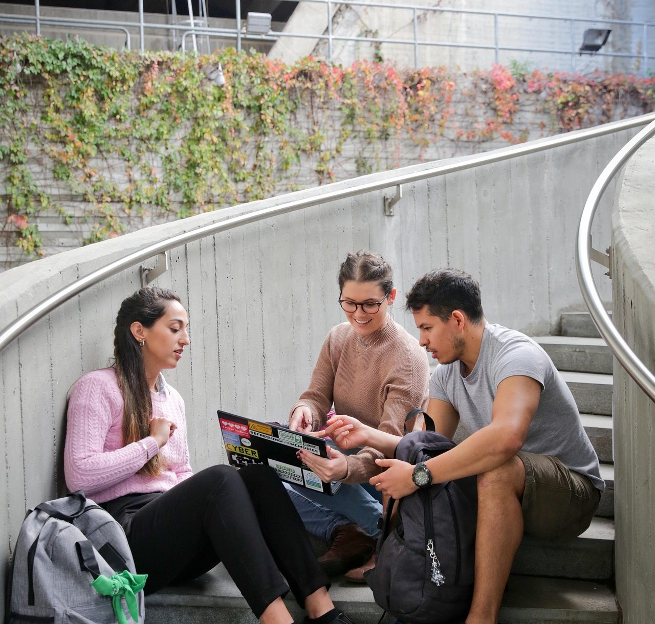 students-6078679_1920